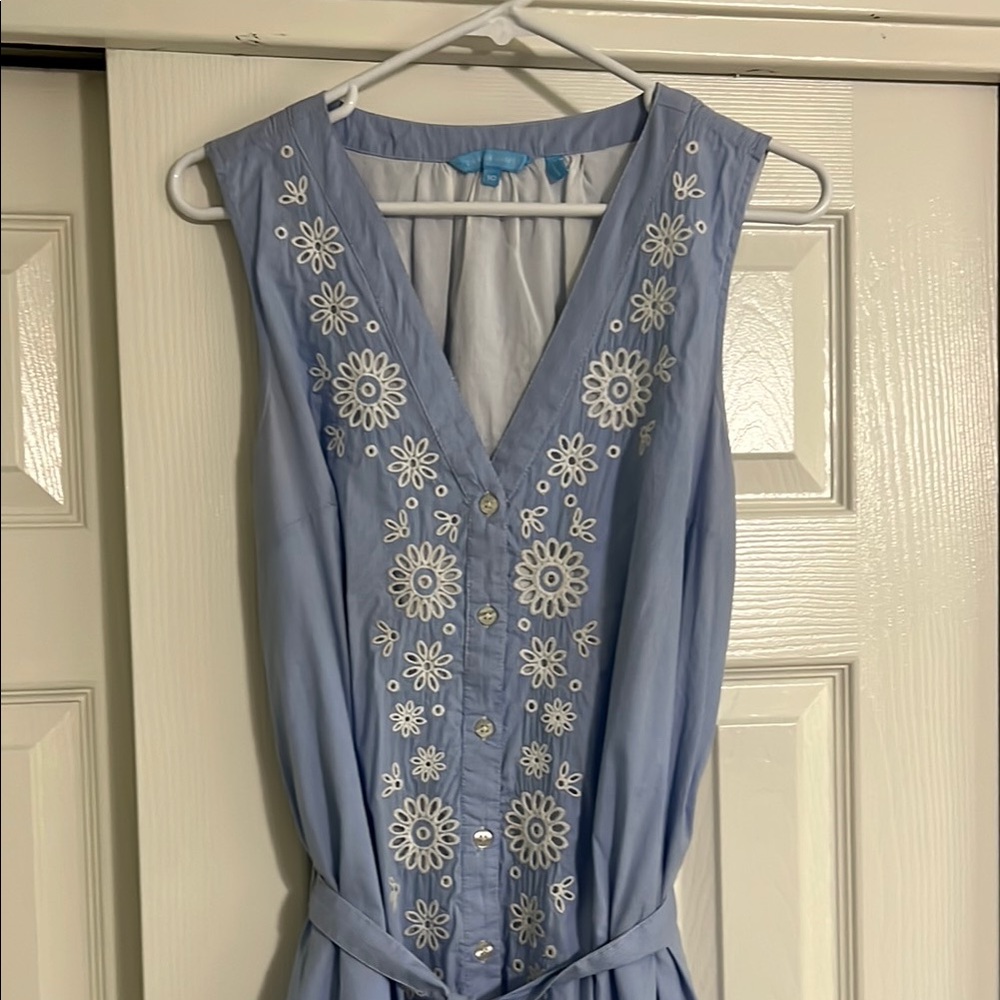 Draper James EUC Blue Sleeveless Dress with Floral Embroidery Size 10